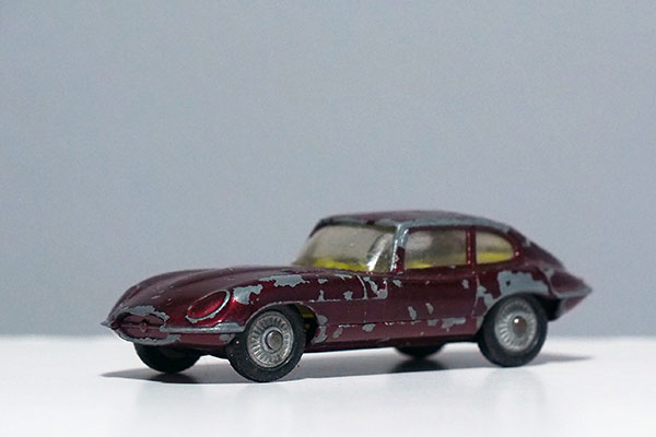 Jaguar E-Type modellbil. Husky Models nr 21.